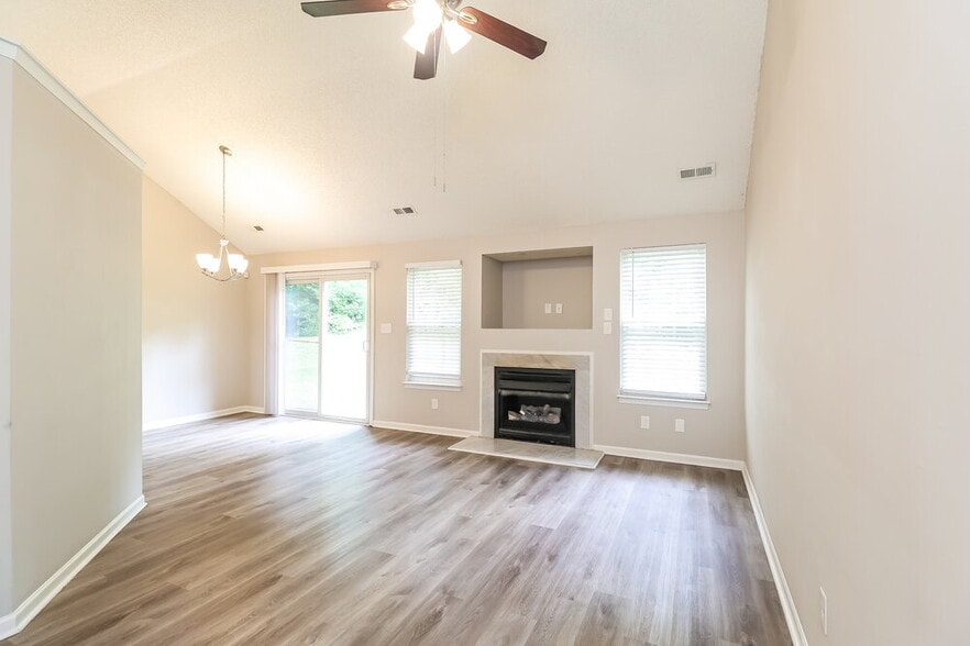 Building Photo - 7229 Kavan Hunter Dr