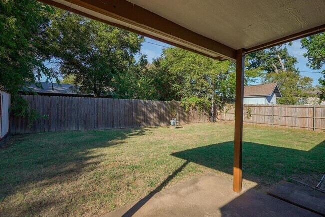 Building Photo - 3507 Hummingbird Ln