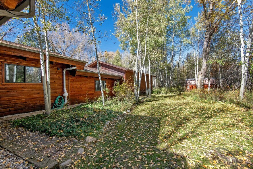 Building Photo - 529 Quaking Aspen Dr
