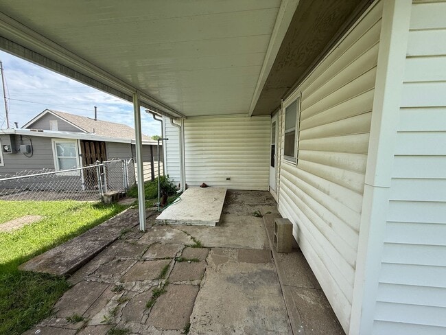 Building Photo - Sapulpa 3 bedroom 2 Bath