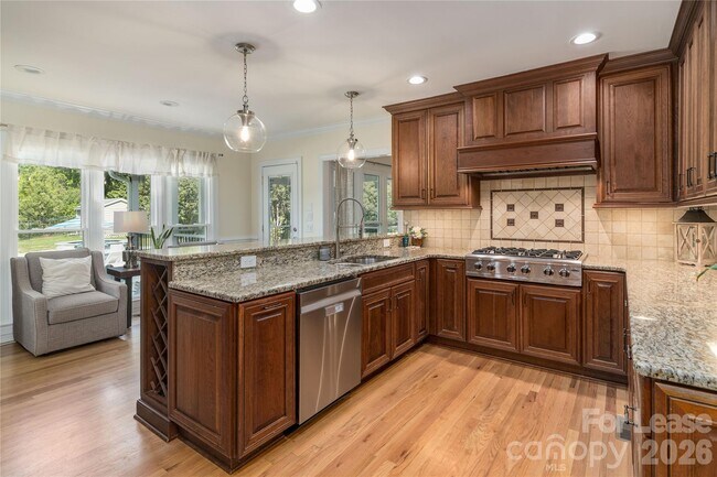 Building Photo - 16647 Greenfarm Rd