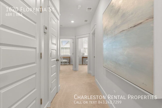 Building Photo - 1620 Florentia St