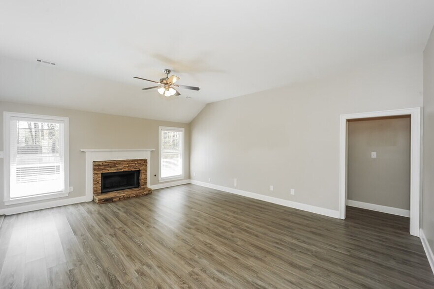 Building Photo - 110 Glenridge Dr