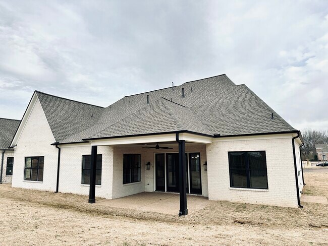 Building Photo - 195 Grand Steeple Dr
