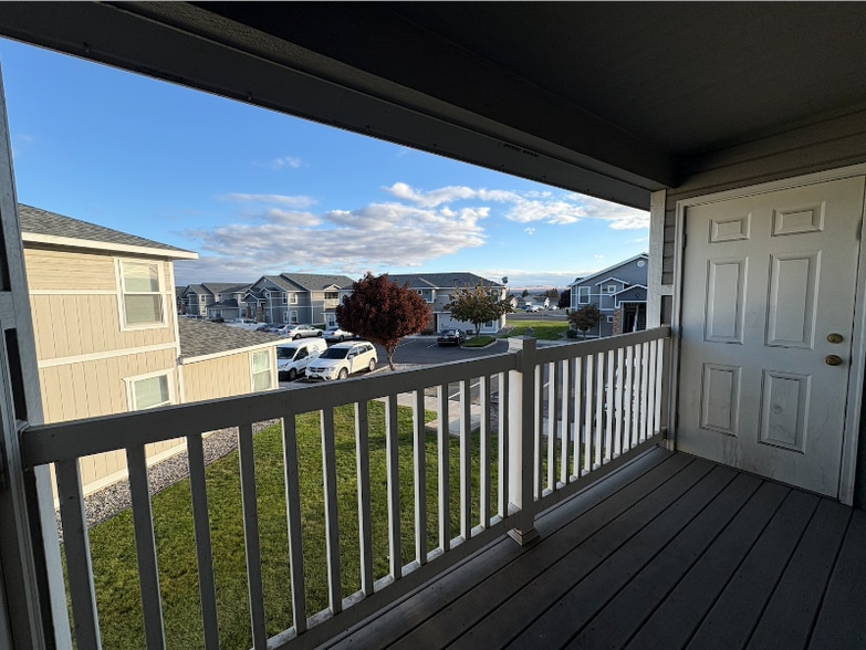 Building Photo - 6305 Chapel Hill Blvd