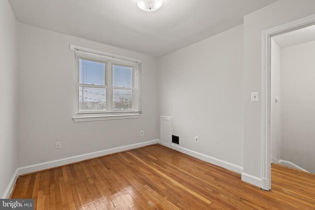 Building Photo - 340 Wesmond Dr