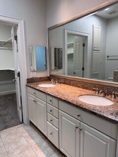 Building Photo - 2210 Mid Ln