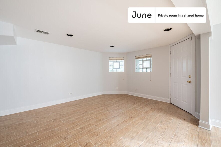 Building Photo - Room in Shared 4 bed/2 bath home