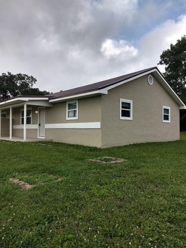 Building Photo - 2405 Ryan Rd