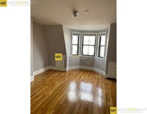 Building Photo - 806 Tremont St
