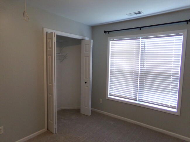 Building Photo - Modern Duplex in Havelock
