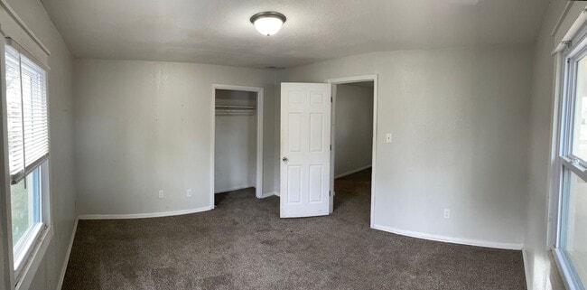 Building Photo - Charming 2-bedrom, 1-bath rental home in Wichita, KS