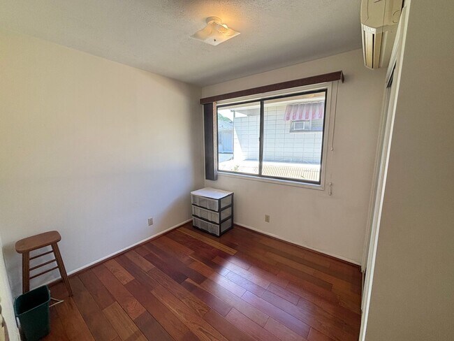 Building Photo - 2820 Kaimuki Ave