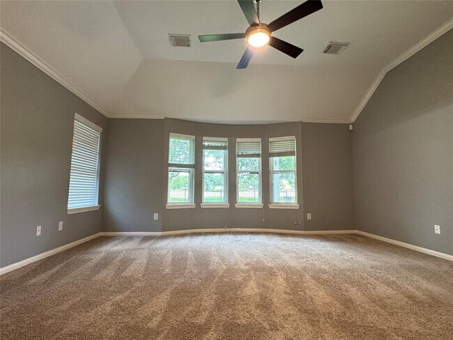 Building Photo - 5822 Pinellas Park Ct
