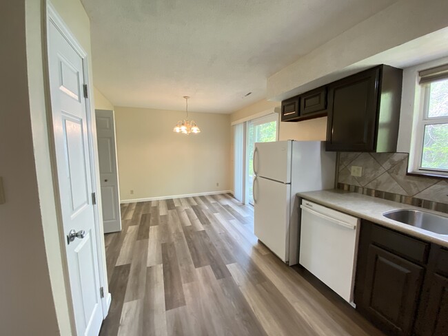 Building Photo - 4327 Ludwick Blvd