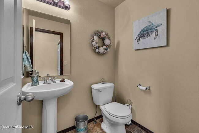 Building Photo - 8428 N Boysenberry Loop