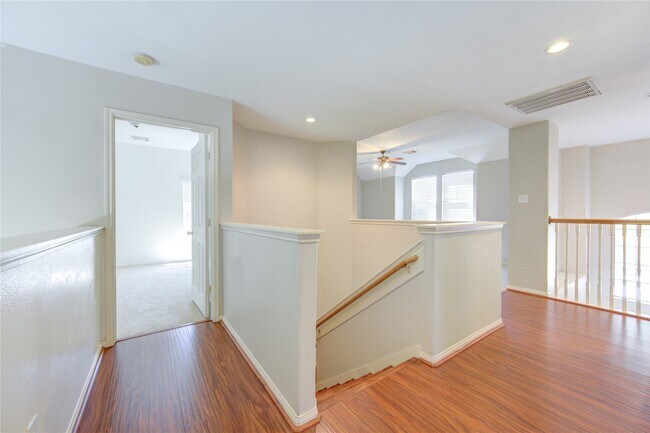 Building Photo - 2921 Indigo Dr
