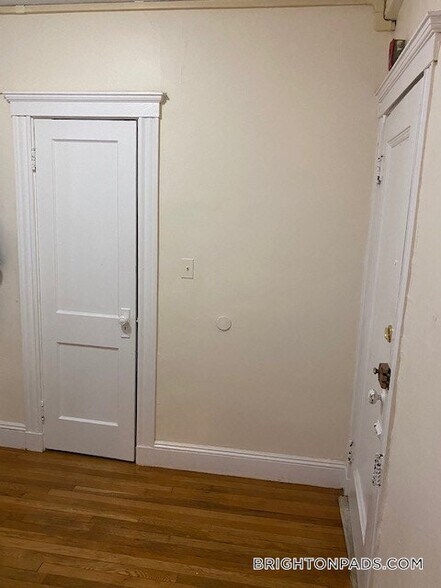 Building Photo - 135 Washington St