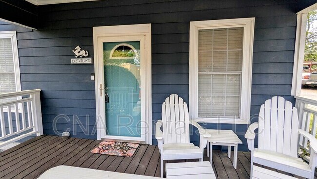 Building Photo - 1411 May Ave SE