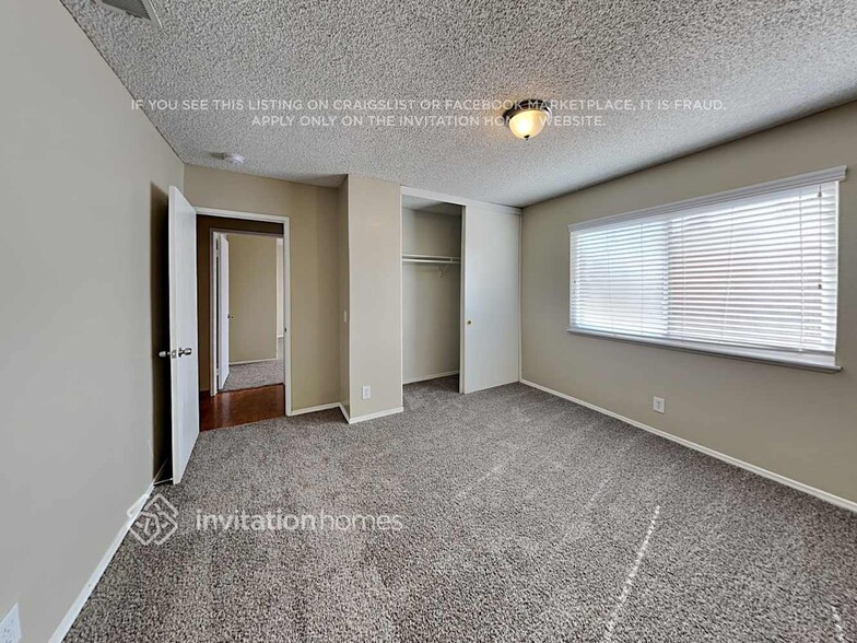 Building Photo - 934 Frontier Ave