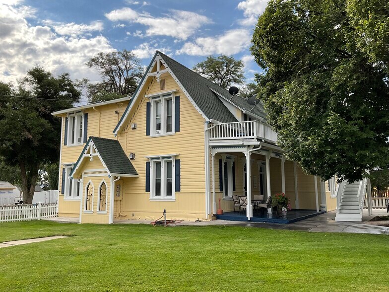 Front of home - 155 Townsend St