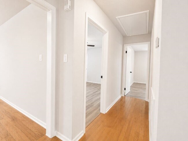 Building Photo - 12035 Barrett Brae Dr
