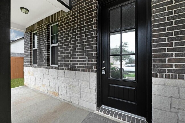 Building Photo - 8418 Manta Ray Cir