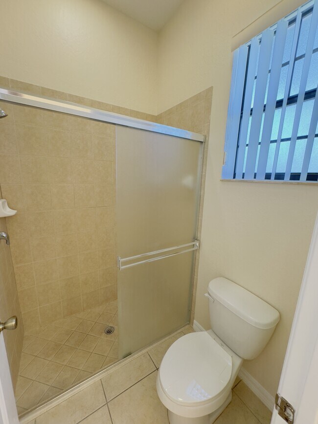 Building Photo - 405 Caraway Dr