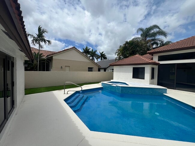 Building Photo - 20077 Palm Island Dr