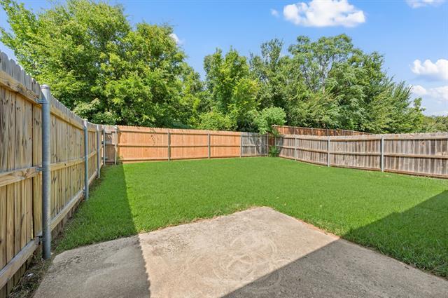 Building Photo - 1415 Ravenwood Dr