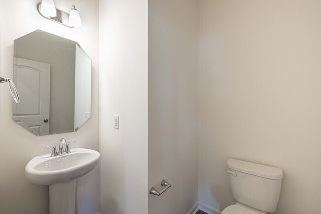 Building Photo - 823 Scotch Meadows Loop