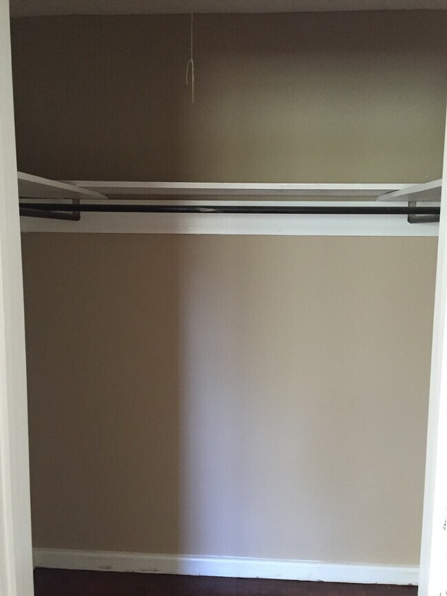 Building Photo - **AVAILABLE NOW**Near Ft. Benning. Columbus, GA  Bedroom 4 / 1 Full Bathroom & 2 Half Bathroom Ho...