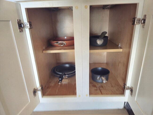 Building Photo - 451 E Lincoln Ave