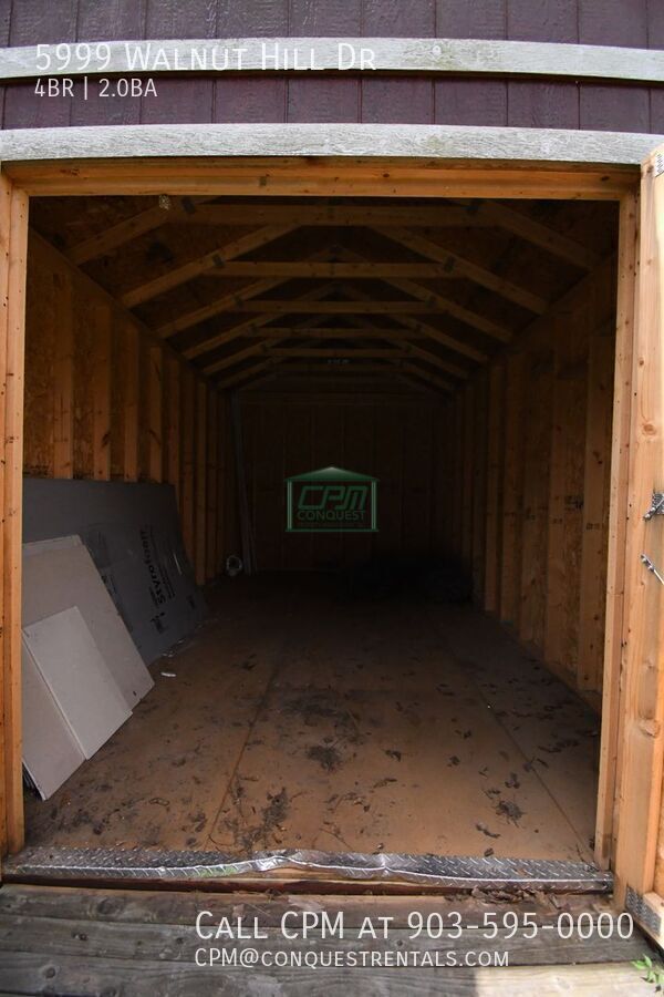Building Photo - 5999 Walnut Hill Dr