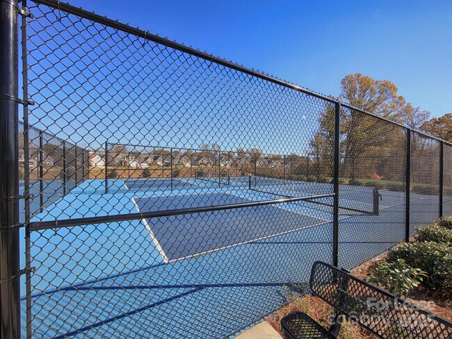 Building Photo - 161 White Apple Wy