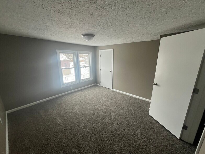 Building Photo - 638 Sherman St