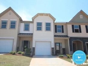 Building Photo - 123 Phantom Ln