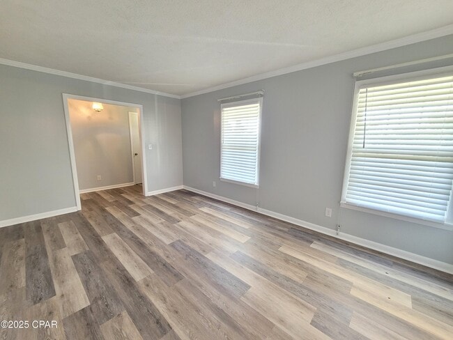 Building Photo - 2512 W 27th St