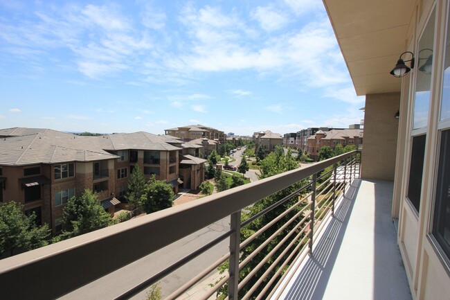 Building Photo - Gorgeous Corner Unit DTC Condo