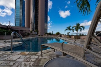 Building Photo - Beautiful Ocean View! 1 bedroom Condo with...