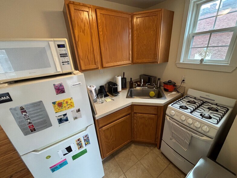 Building Photo - 43 S Russell St