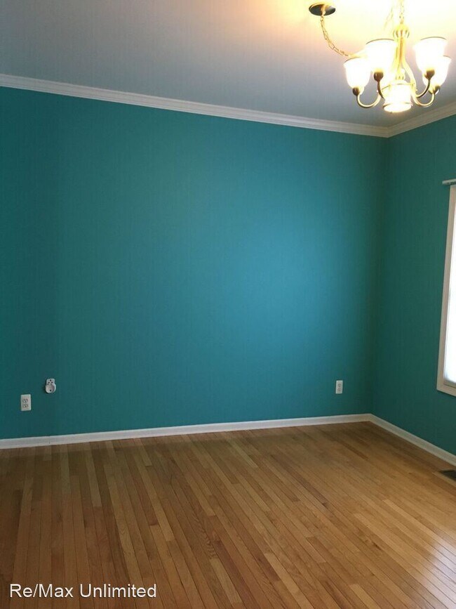 Building Photo - 3 br, 2.5 bath House - 13 Old Forge Drive