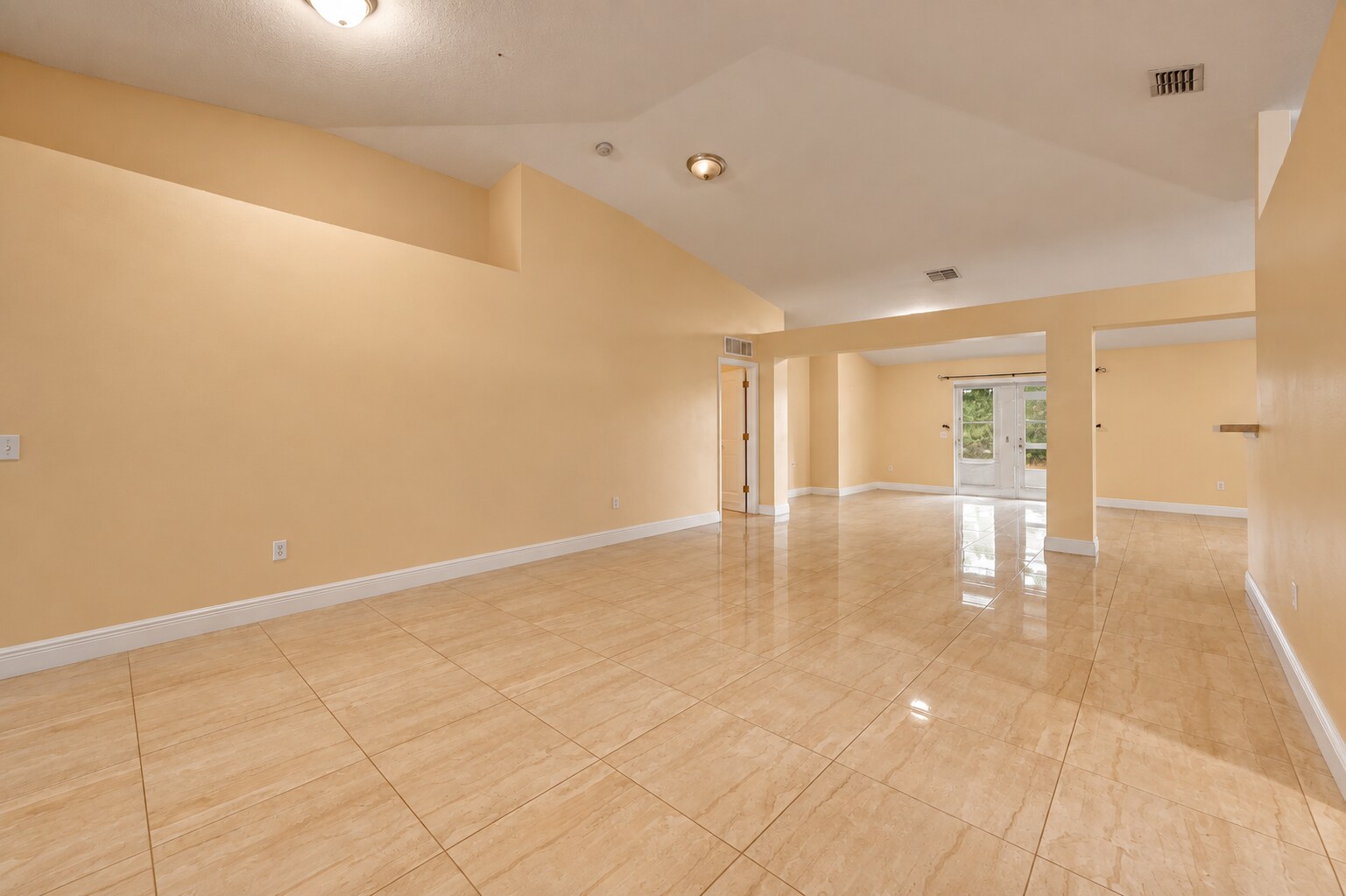Building Photo - 537 Mason Dr