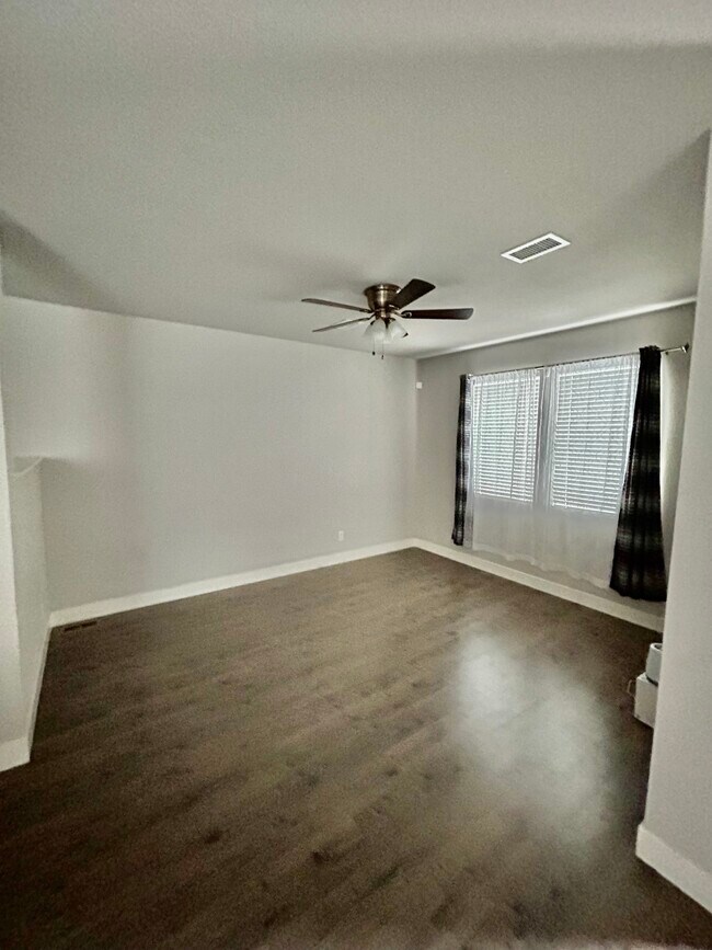 Building Photo - 16138 E Elk Dr