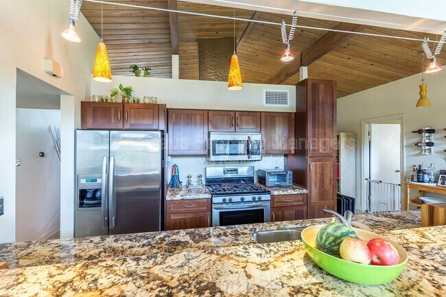 Building Photo - 132 Riviera Dr