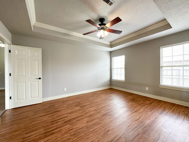 Building Photo - 3 Bed, 2 Bath Home in Fayetteville!
