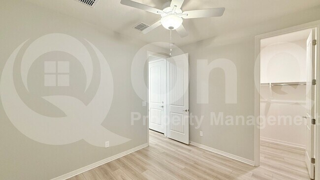 Building Photo - 4166 E Jesse St