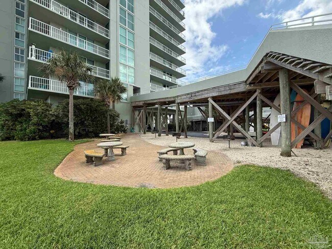 Building Photo - 1200 Fort Pickens Rd