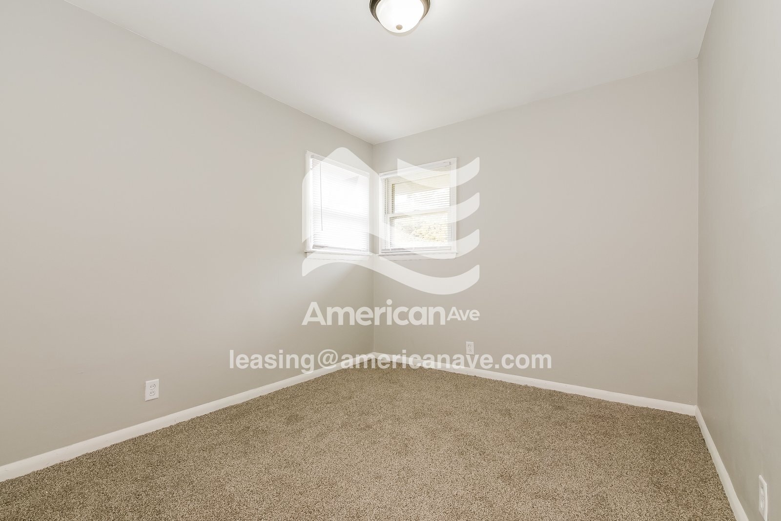 Building Photo - 3876 Parker St