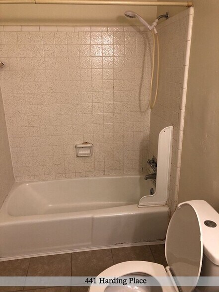 Building Photo - 441 Harding Pl